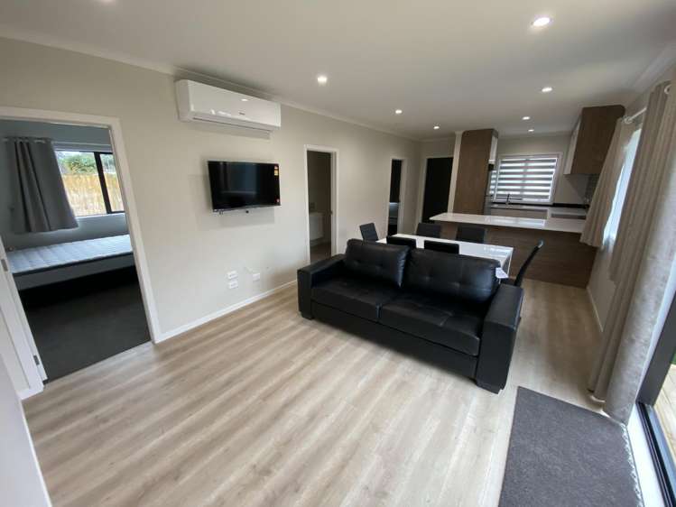 1B/19 Hibiscus Avenue Hamilton Lake_5