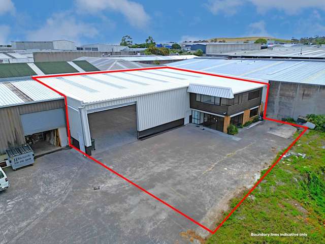 543M² REFURBISHED INDUSTRIAL PREMISES