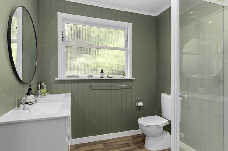 7 Zeala Grove Stokes Valley_14