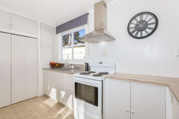 433 Stokes Valley Road Stokes Valley_13