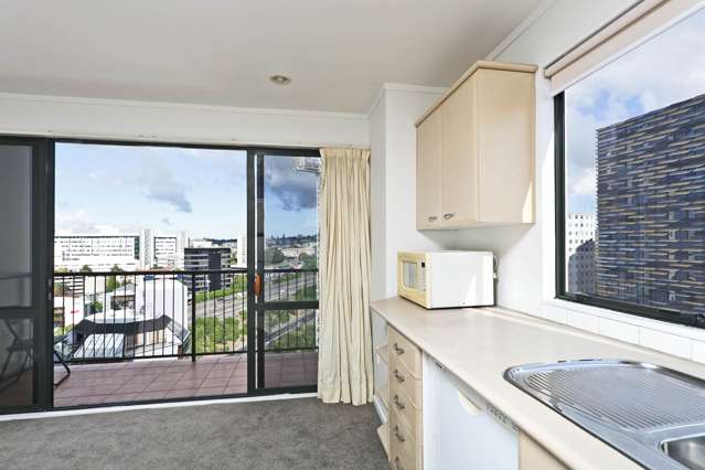 12D/6 Whitaker Place City Centre_2