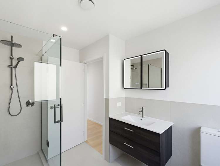 8a Cedar Terrace Stanmore Bay_22