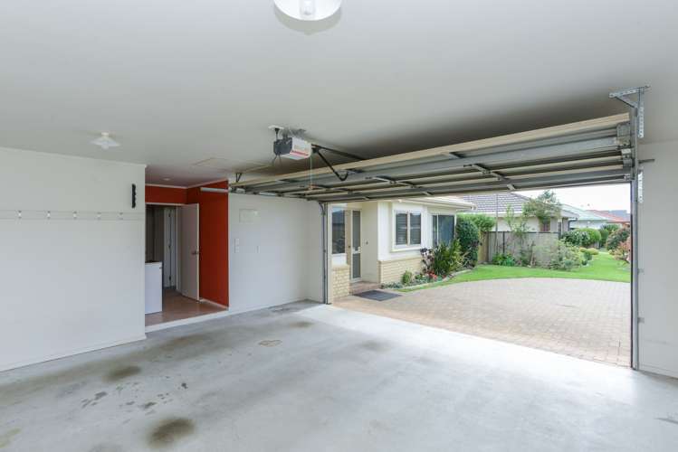 8 Forbury Way Taradale_14