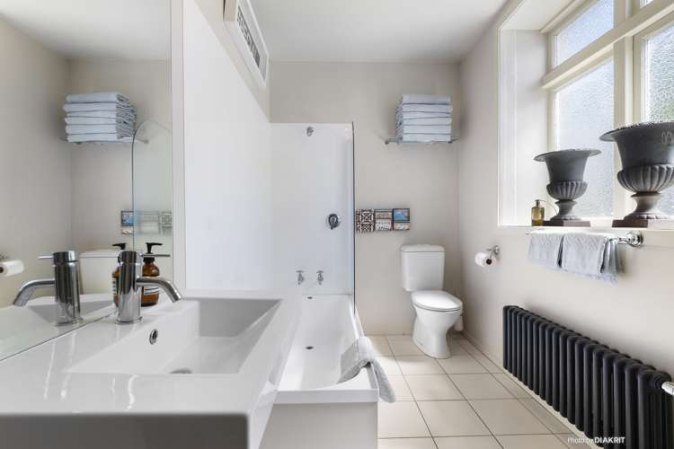 22 Charlotte Avenue Brooklyn_8