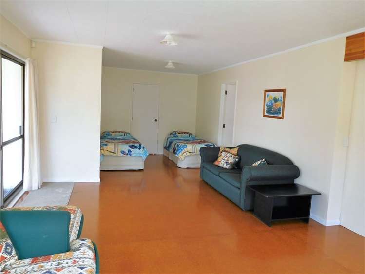 10 Braddock Grove Pauanui_10