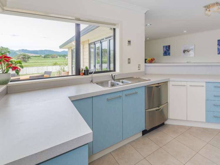 82 The Drive Paraparaumu Beach_7
