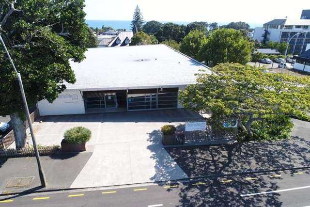 A Grade Office Building &ndash; Profile & Parking