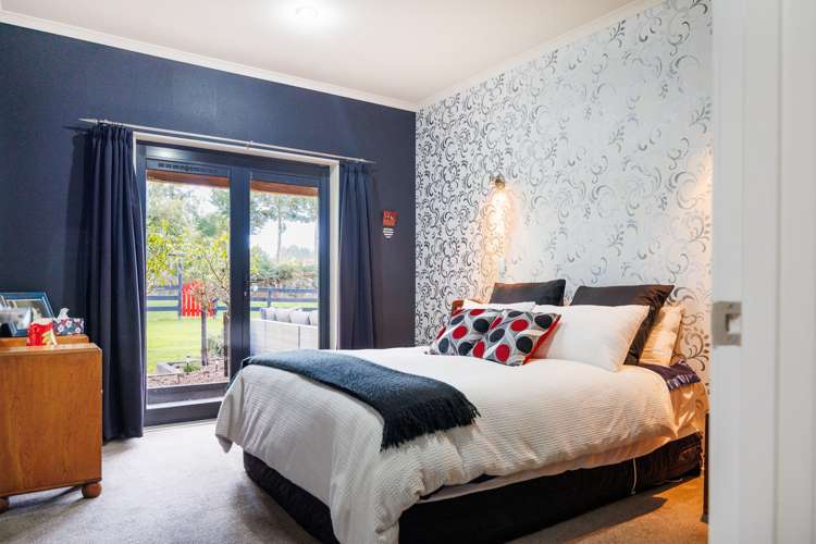 38 Brandon Hall Road Bulls_13