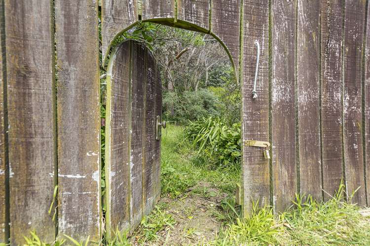 13 De Castro Place Titahi Bay_30