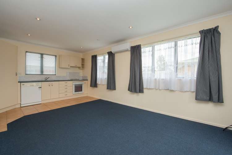 7 Gadsby Place Hamilton East_14