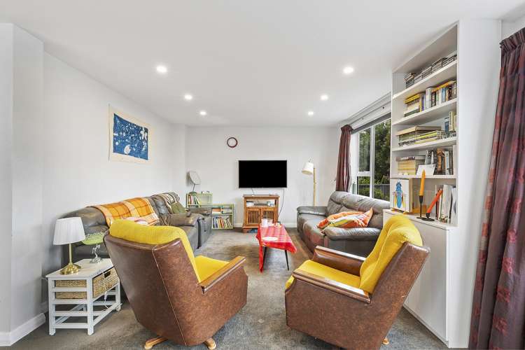 101 Apu Crescent Lyall Bay_1