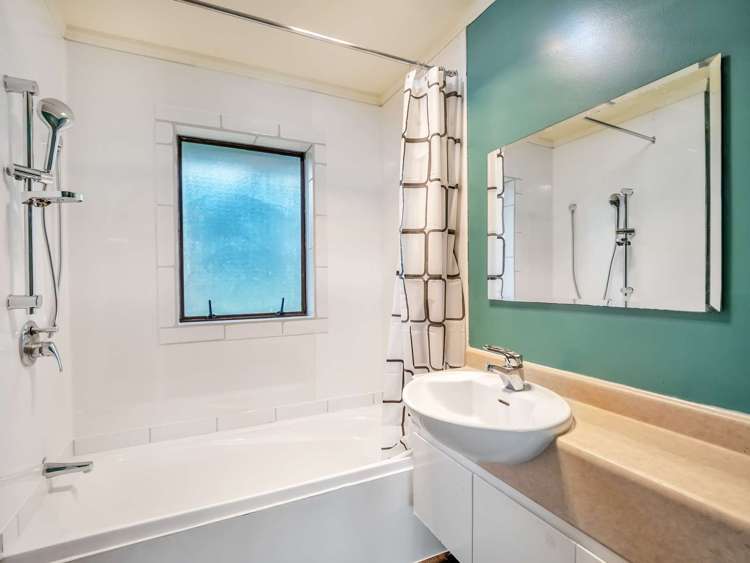 160 Toppings Road Sefton_11