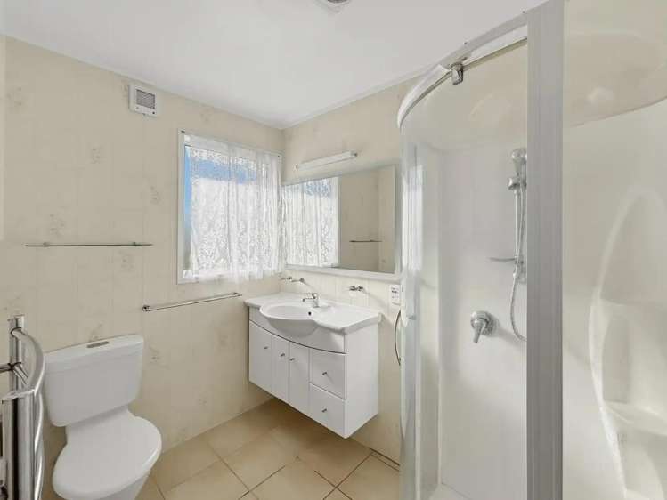 9 Matata Street Blockhouse Bay_10