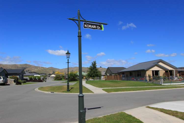 19 Korari Grove Redwoodtown_11