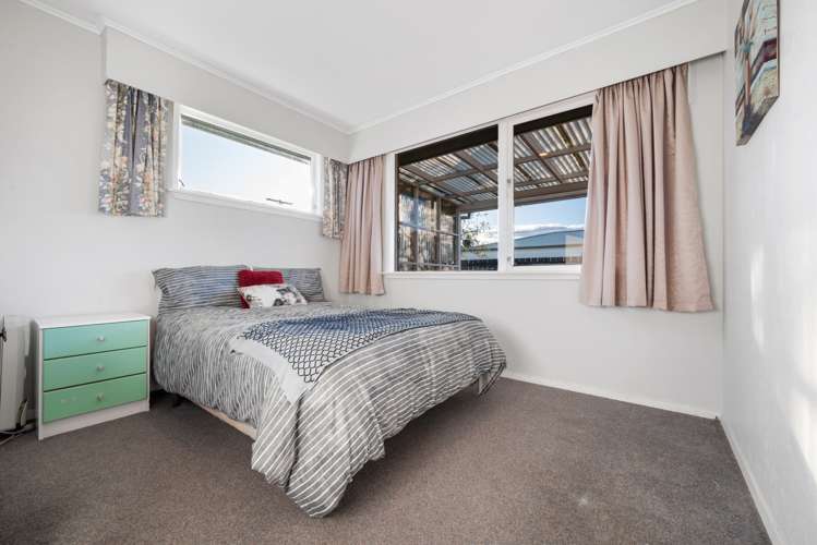 5 Moana Crescent Redwoodtown_11