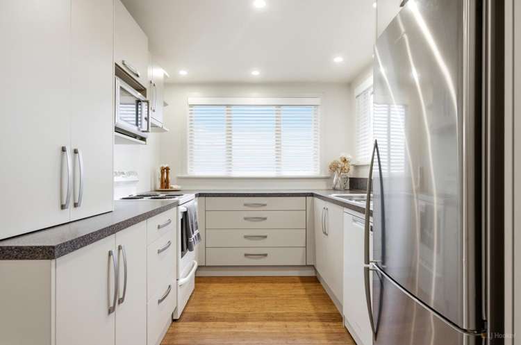 89A Avenue Road West End_1