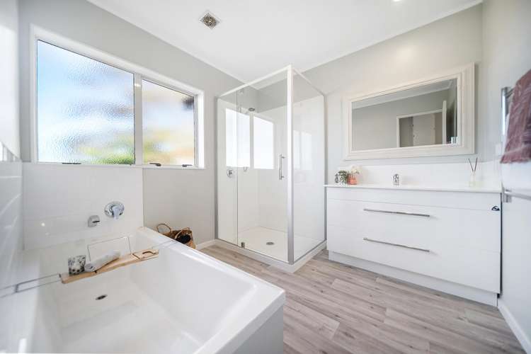 61B Whatapaka Road Karaka_17