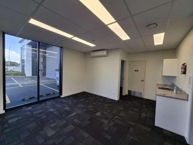 Unit 2, 31 Chafer Place Te Rapa_2