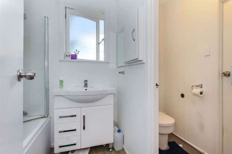 1/16 Wilson Place Papakura_12