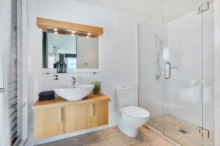 22a Beach Road Castor Bay_14