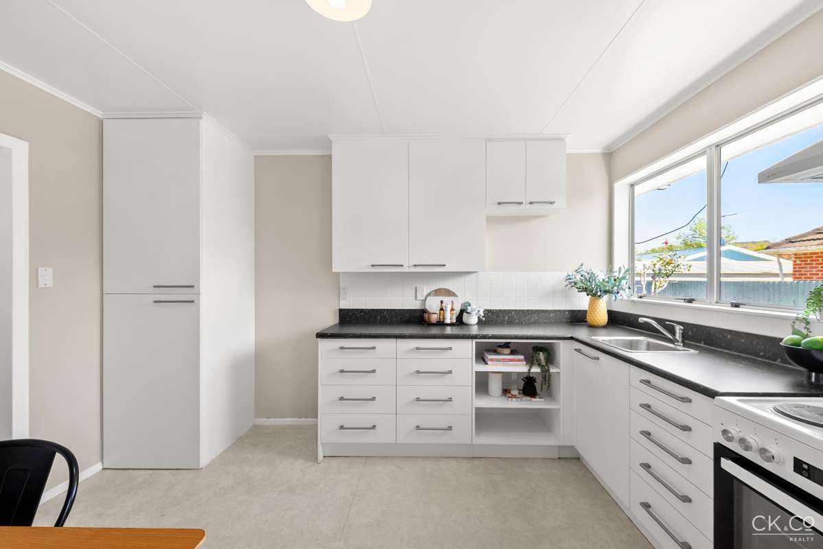 2/52A Wilford Street_3