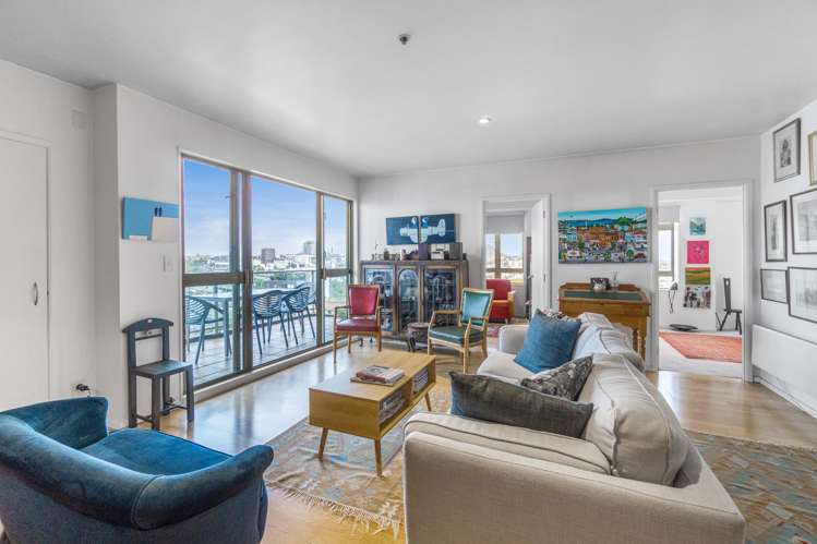 8d/8 Howe Street Freemans Bay_2