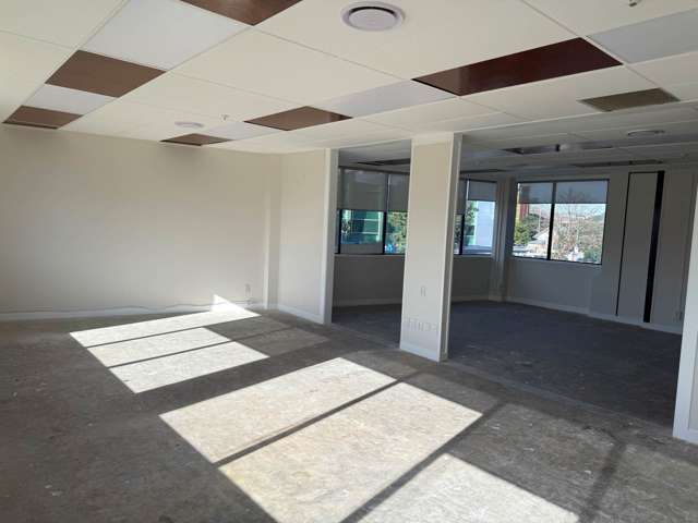 OFFICE SPACE IN THE CENTRE OF NEW LYNN