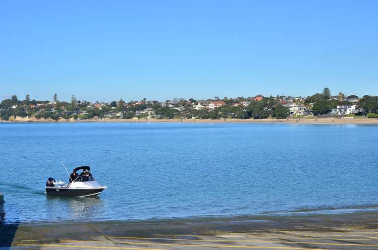 3/240 Hurstmere Road Takapuna_19