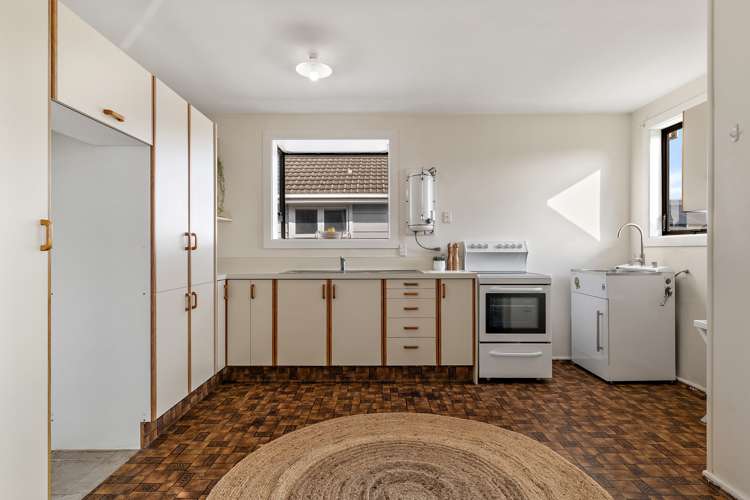 81 Hargood Street Woolston_5