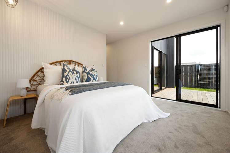 17 Auburn Green Peacocke_9