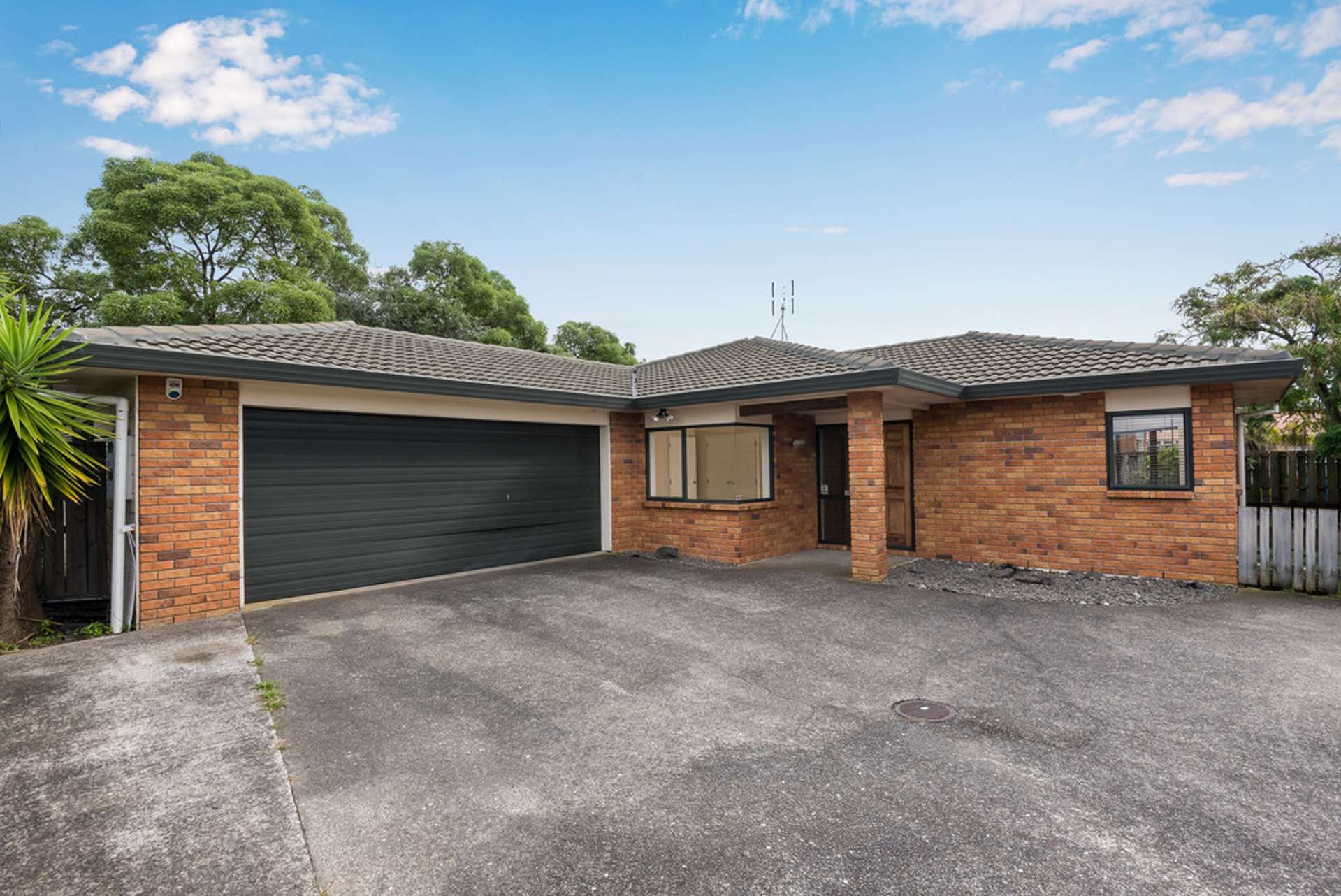 2/34 Heathridge Place Pakuranga Heights_0