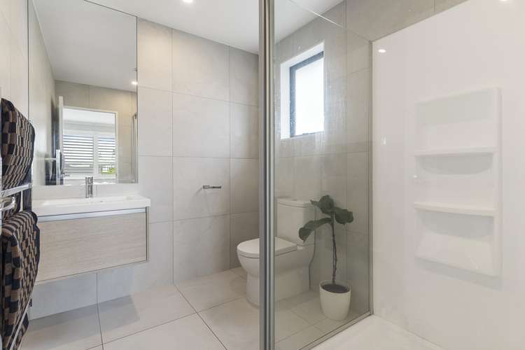 20 Taikura Avenue Red Beach_8