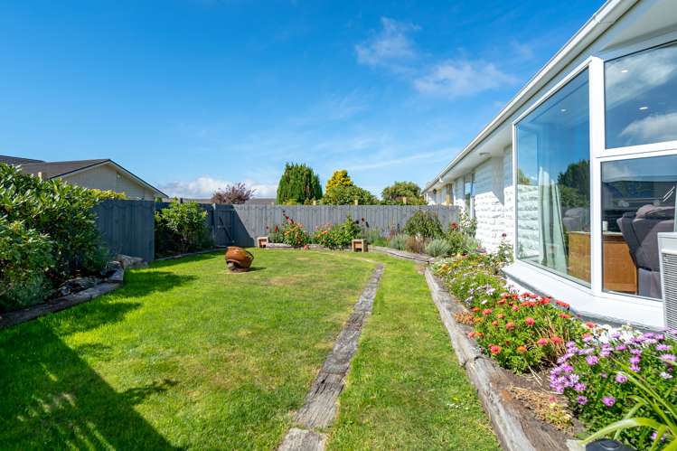 99a Easther Crescent Kew_26