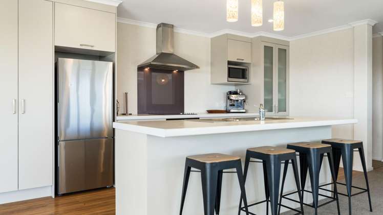 175 Chamberlain Road Bombay_11