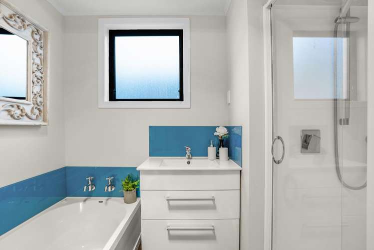 8 Drummond Crescent Kelson_15