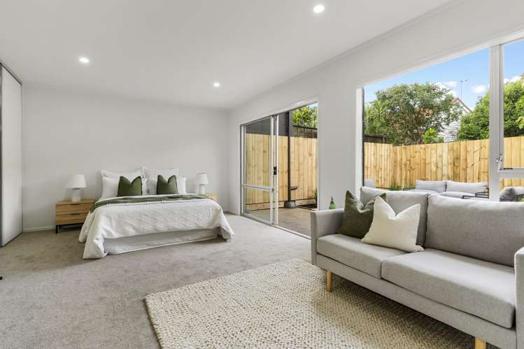 2/108 East Coast Road_4