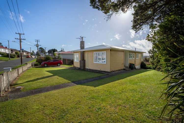 51 Leicester Street Cannons Creek_12