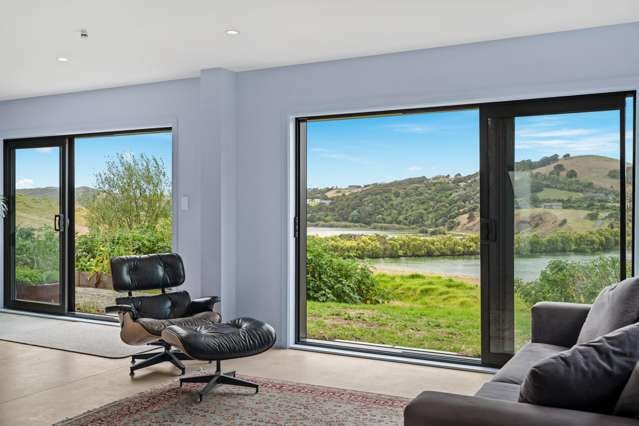 Waterfront, Bespoke Shed House!