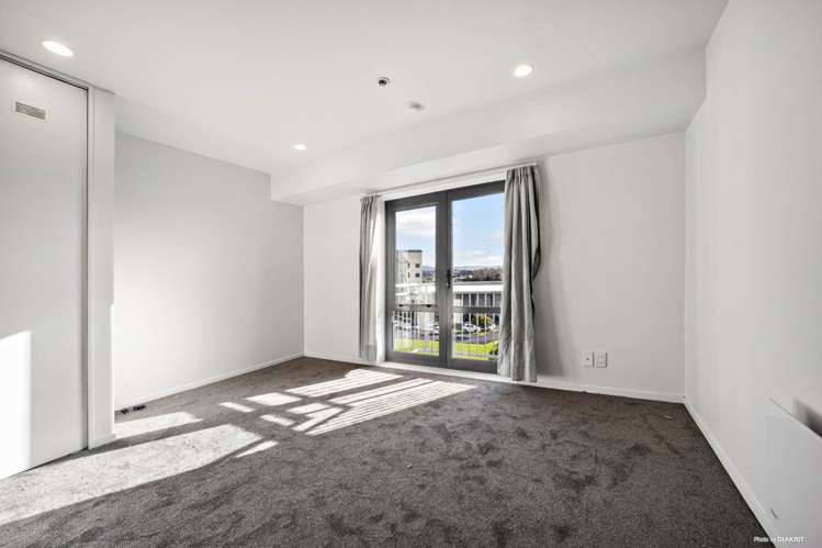 4D/10 Crown Lynn Place New Lynn_10