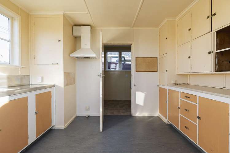 136 Riselaw Road Calton Hill_5