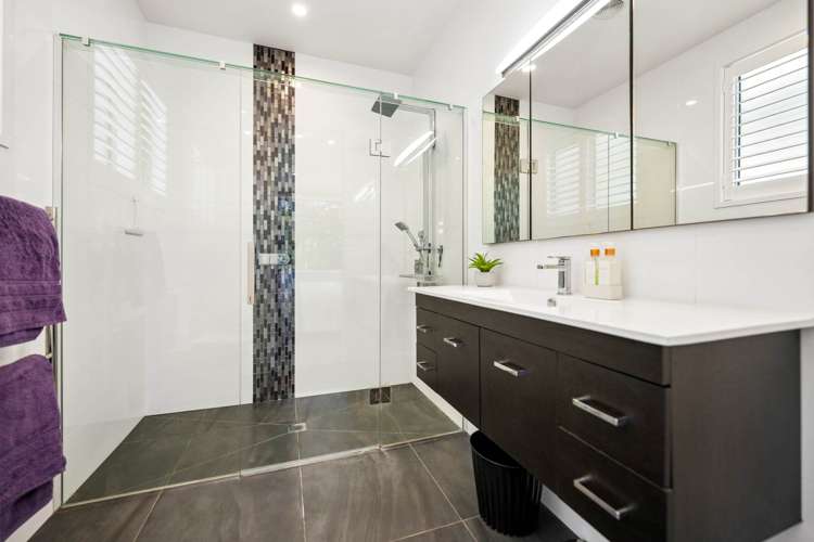 27 Kingfisher Grove Greenhithe_22