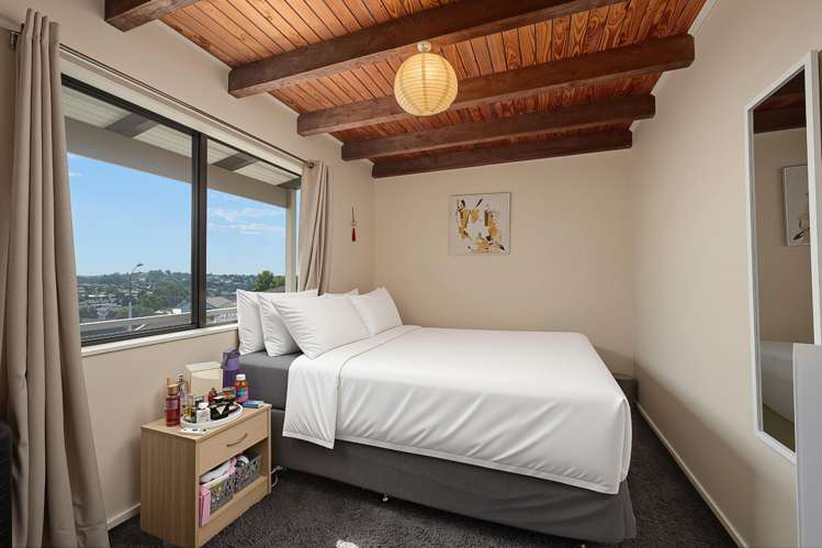 2 Raelene Place Massey_10