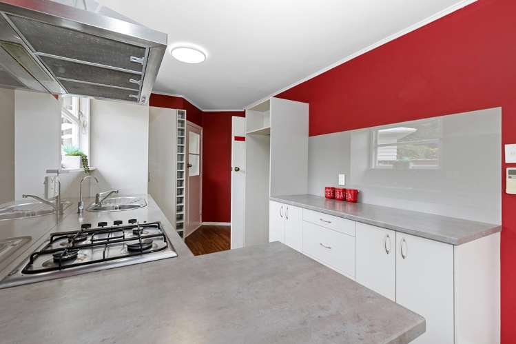 2 Whirinaki Crescent Heretaunga_7