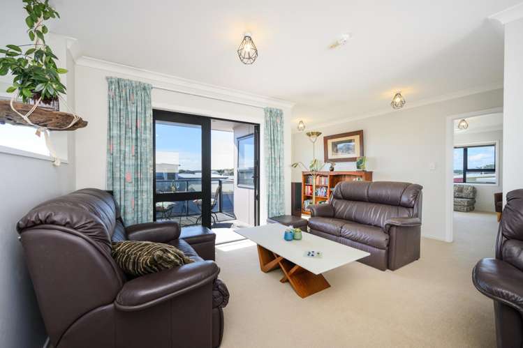 17 Marine Parade Foxton Beach_11