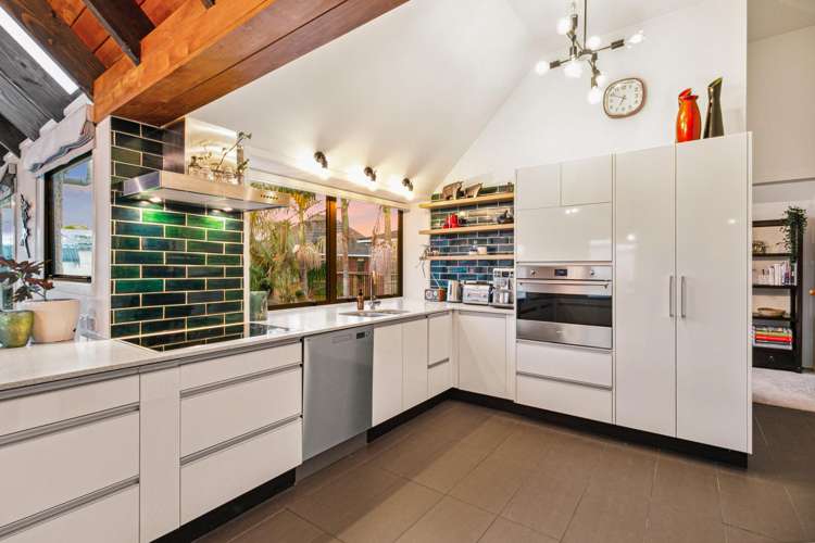 9 Scarboro Terrace Murrays Bay_8
