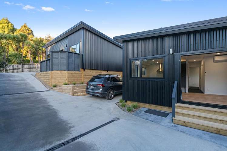 Units 1 and 2/10A Awanui Street Merrilands_43