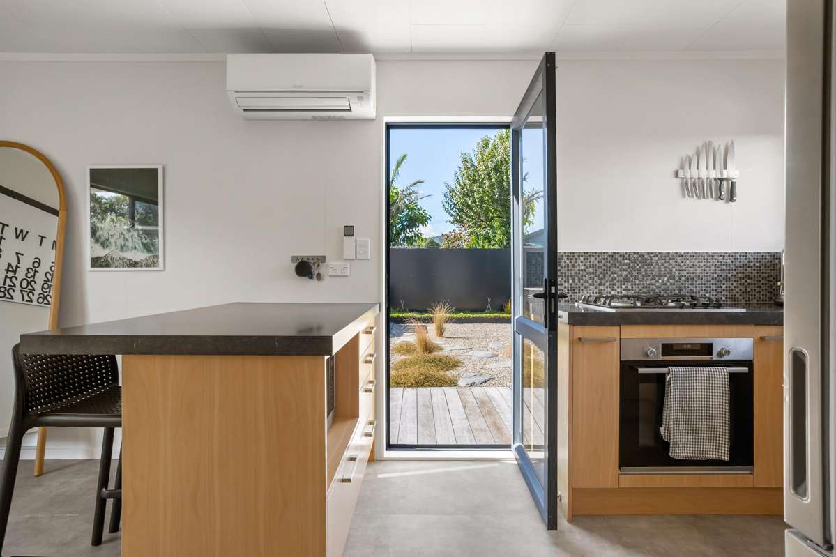 235 Linton Crescent_1