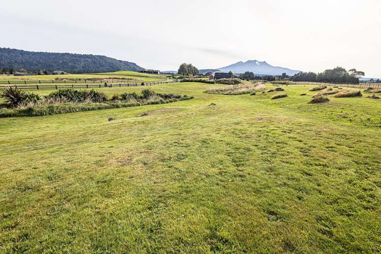 10/76 Ruapehu Road_0