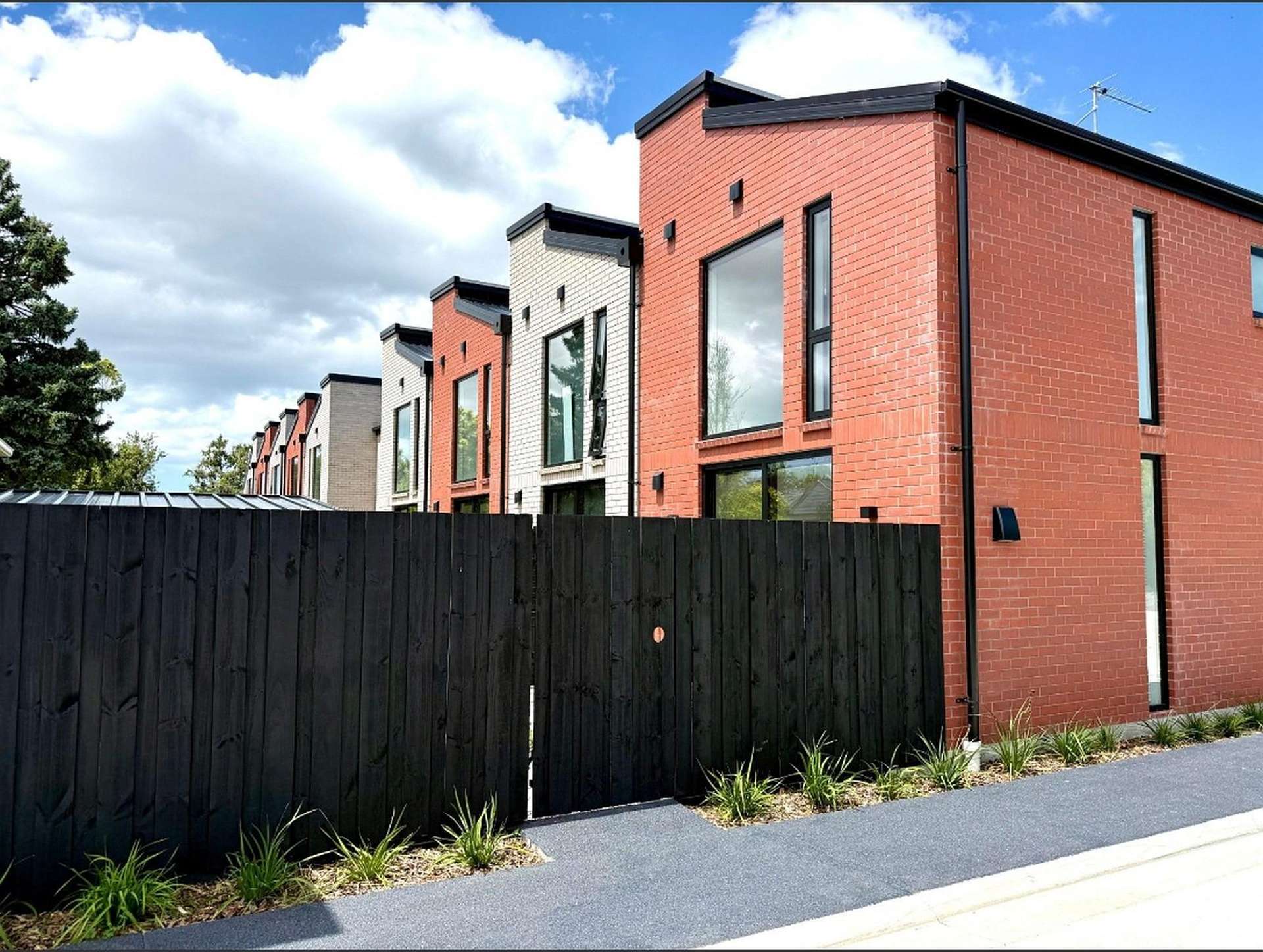  6/90 Holly Road Saint Albans_0