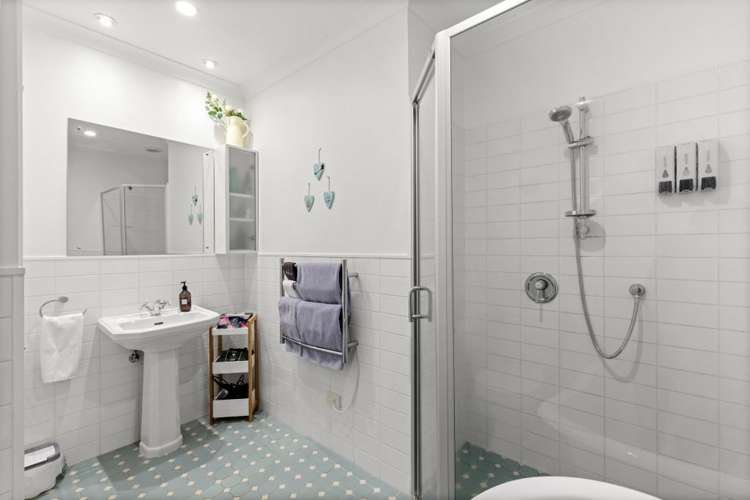 9/177 Hurstmere Road Takapuna_14